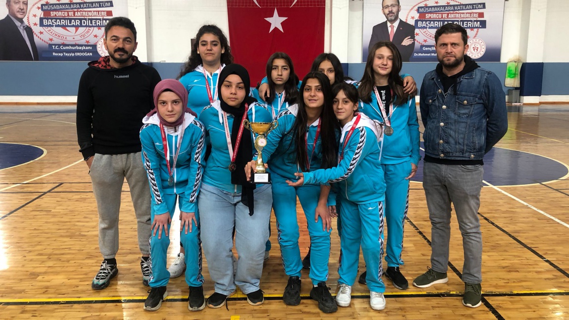 Okulumuz Kız Futsal Takımı Konya 2. oldu